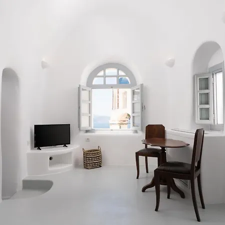 Spirit Boutique Residences 3* Oia (Santorini)